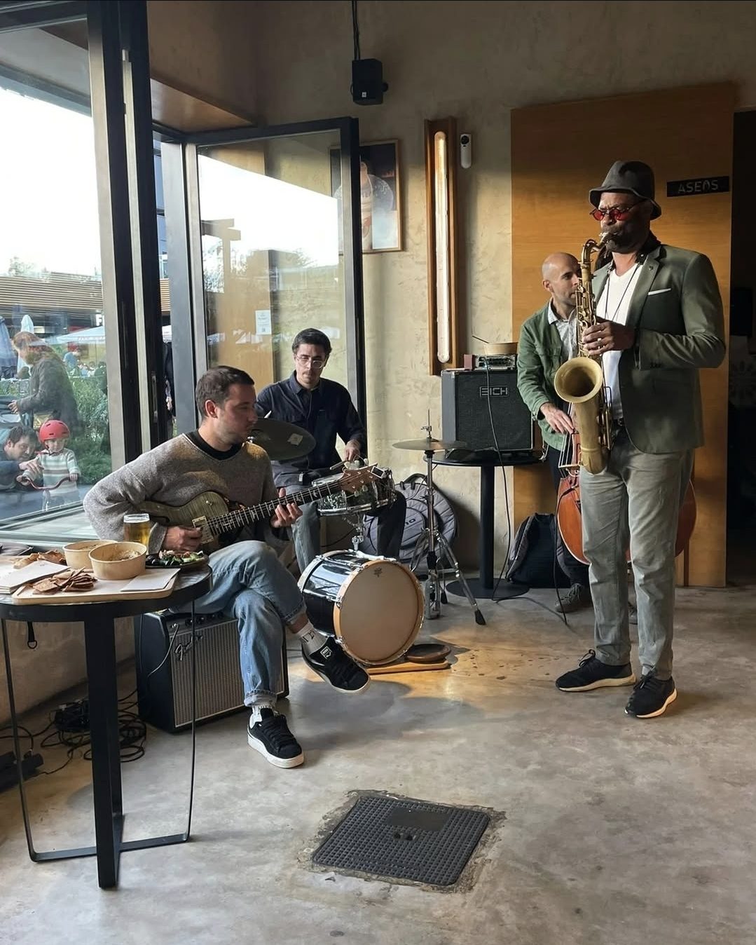 Música en directo en Makan